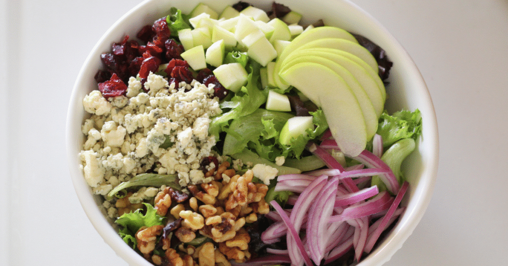 apple gorgonzola salad