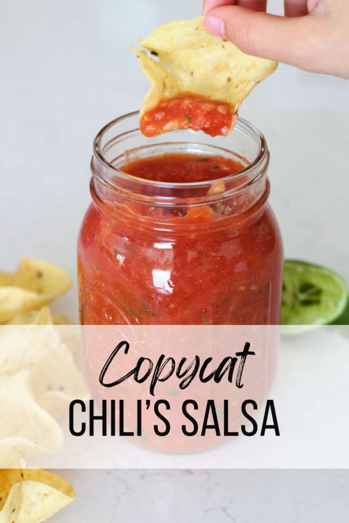 Chili's Salsa Copycat Recipe: Easy, Fresh, YUM #summer #food #party #appetizer #salsa #fresh #copycat #chili’s #recipe #green #container #onion #recipes #tomatoes #mamamakesiteasy